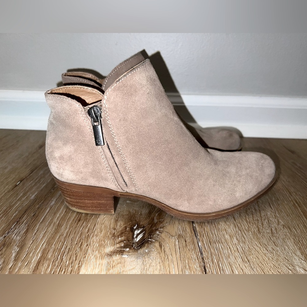 Lucky Brand Zipper Ankle Boots in Taupe
